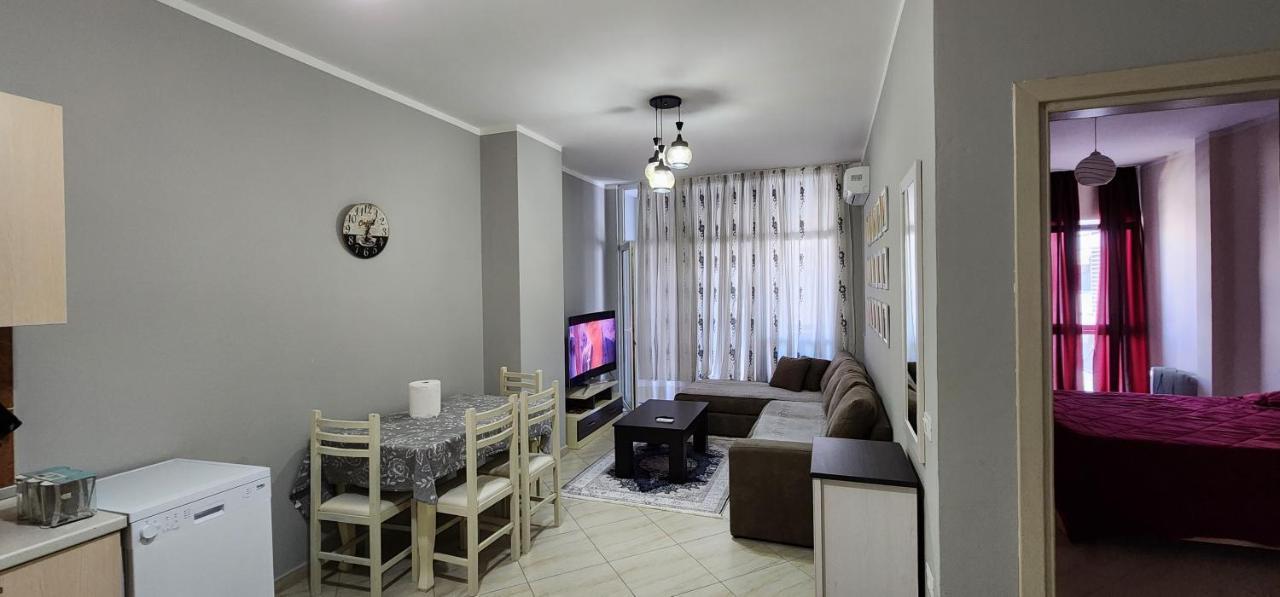 Pleasing Place With Free Parking On Site In Tirana Komuna E Parisit Екстер'єр фото